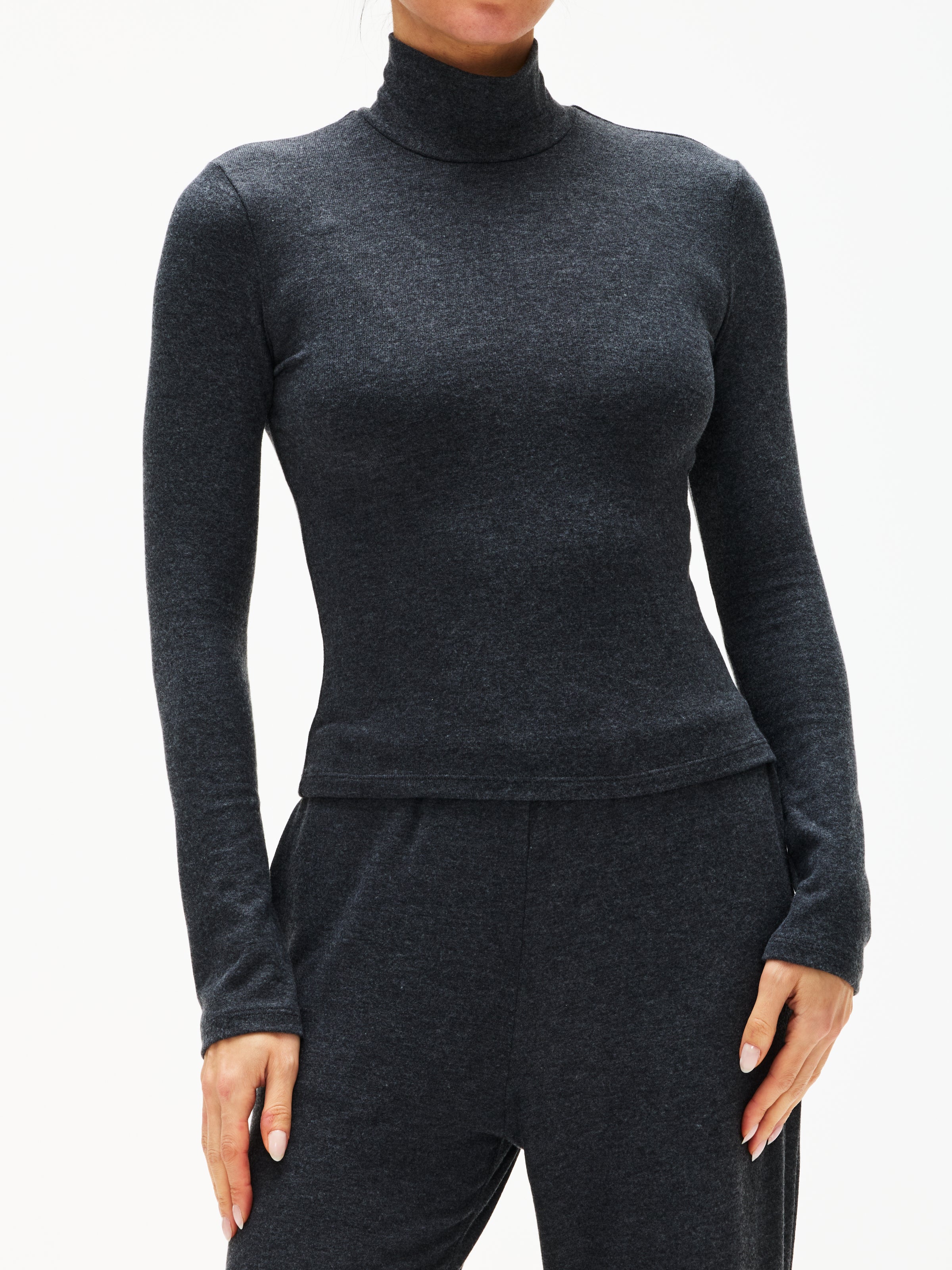 Leset Lauren Long Sleeve Turtleneck – The Shop at Equinox