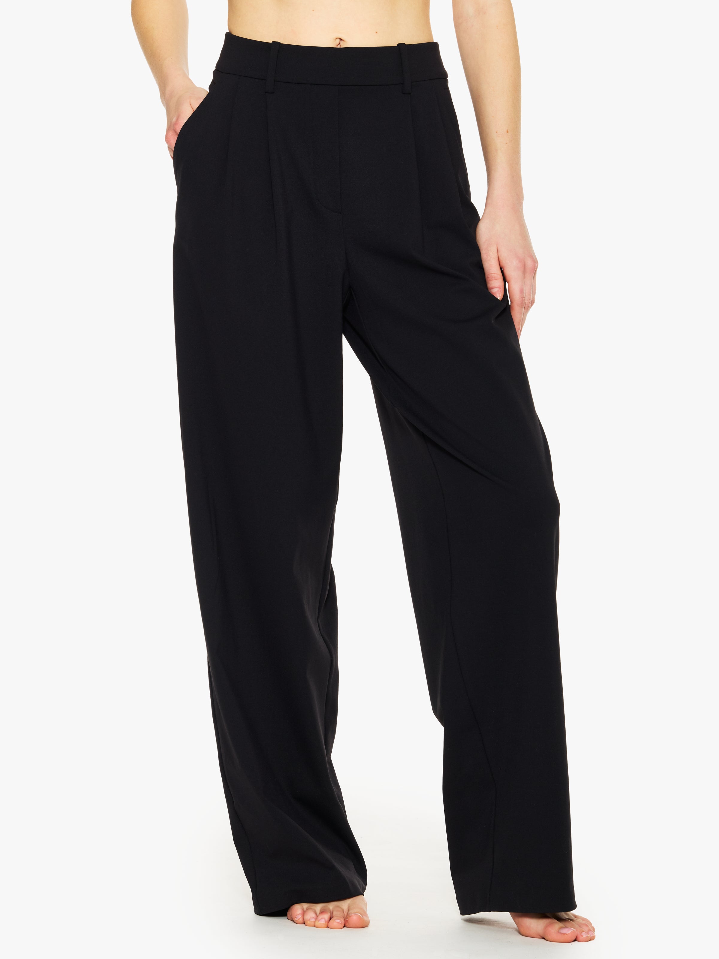 lululemon 新商品Daydrift 定価17800円 Lululemon Daydrift™ High-RIse Wide-Leg Trouser *Regular – The Shop