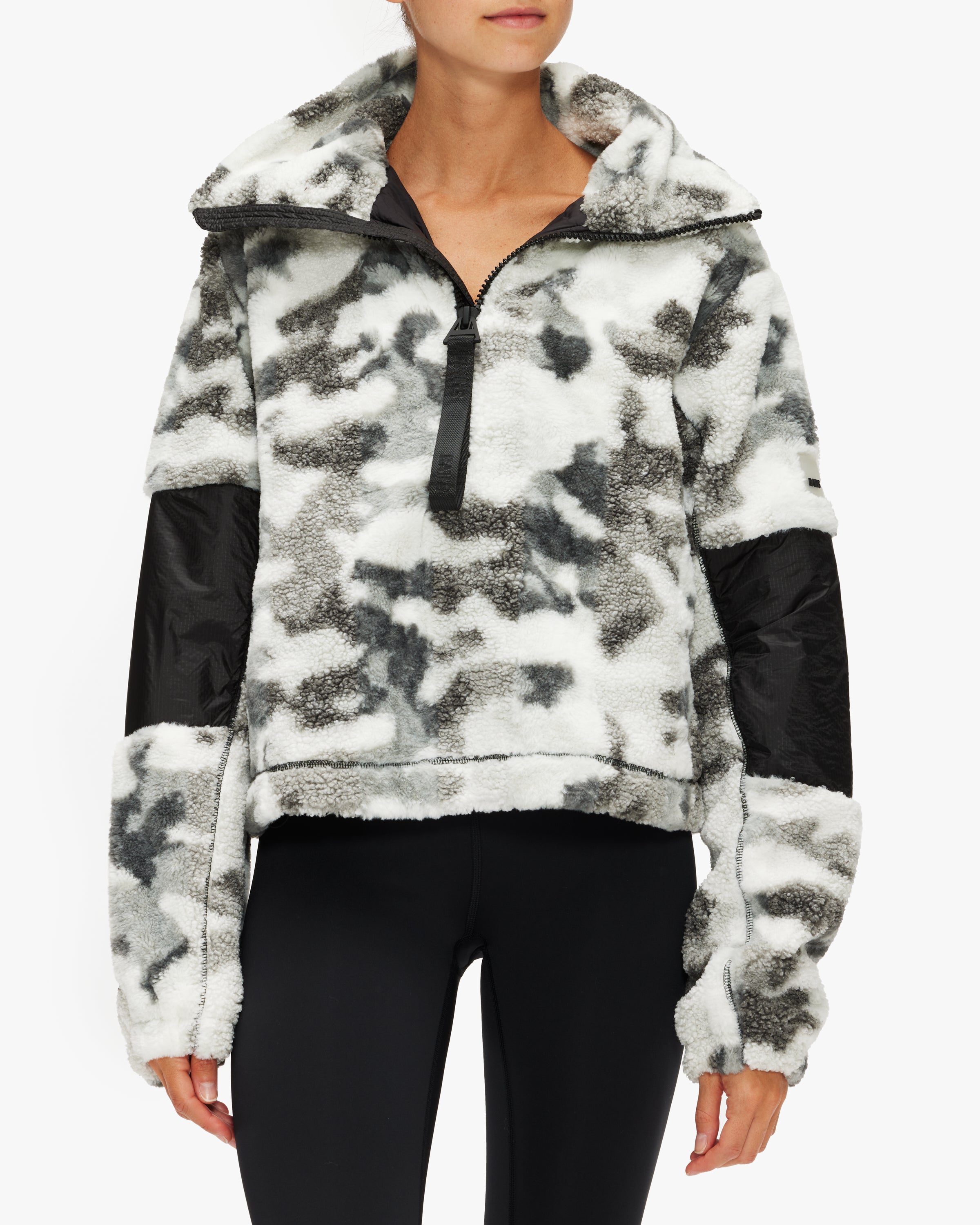 Camo fleece pullover women's on sale