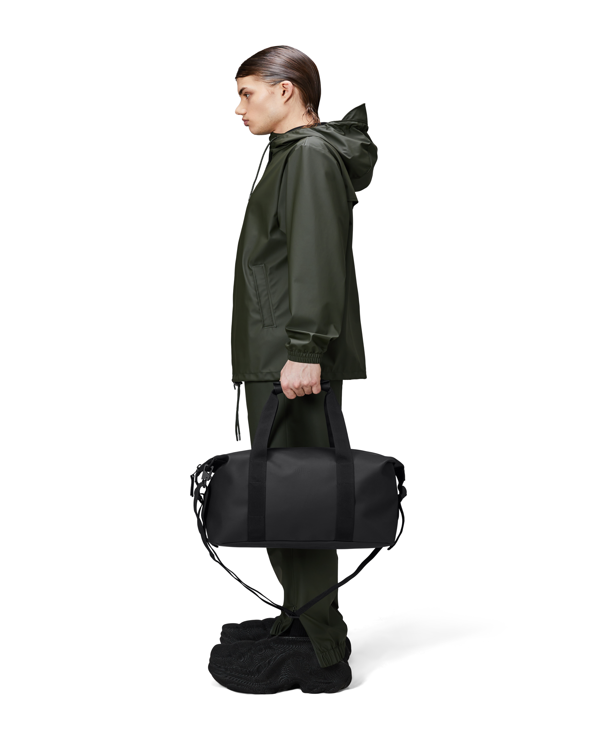 rains duffel backpack small Rains Hilo Small Weekend Bag (Black)
