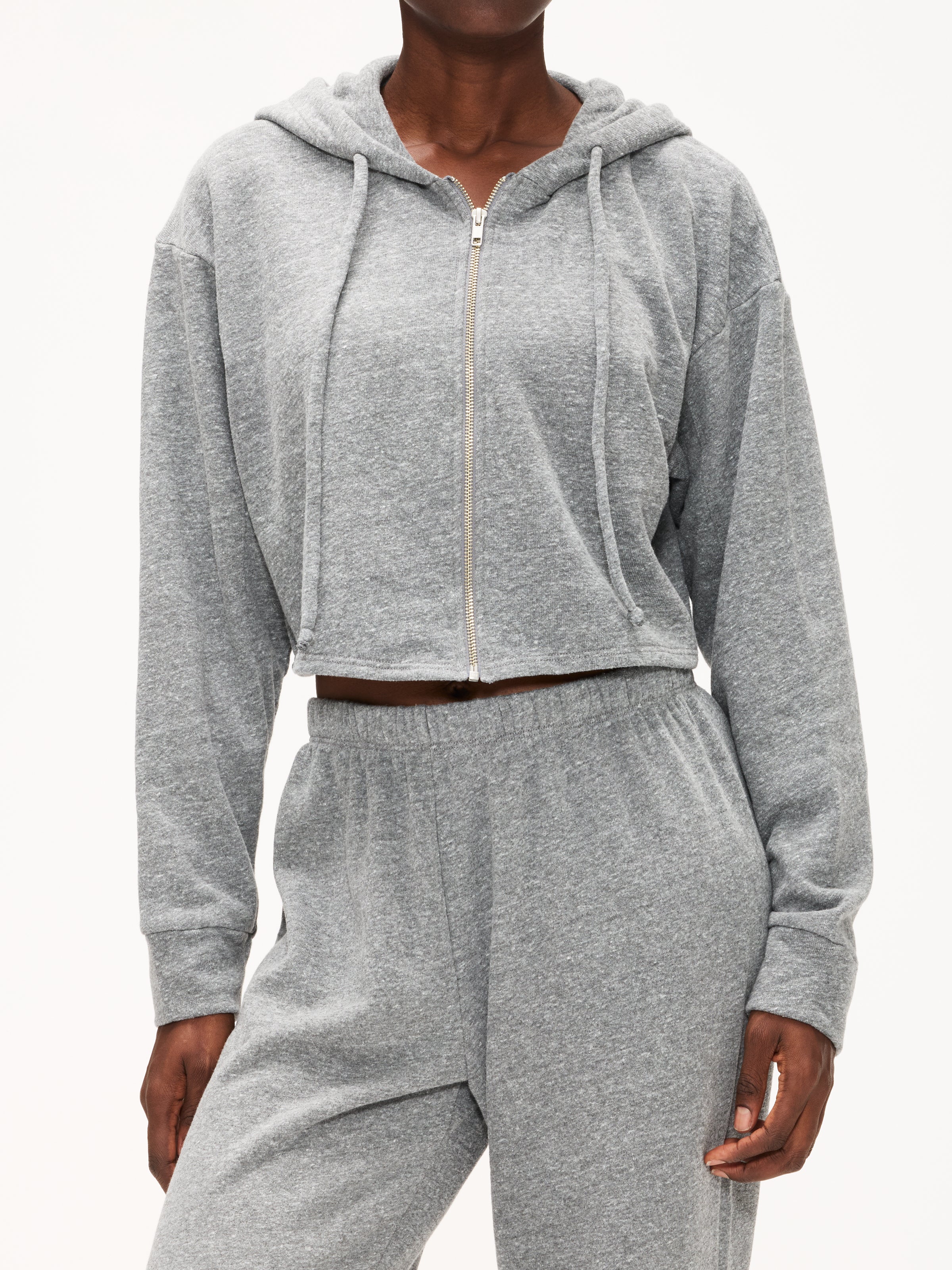 Year of Ours The Classic Zip Up Sweatshirt – The Shop at Equinox