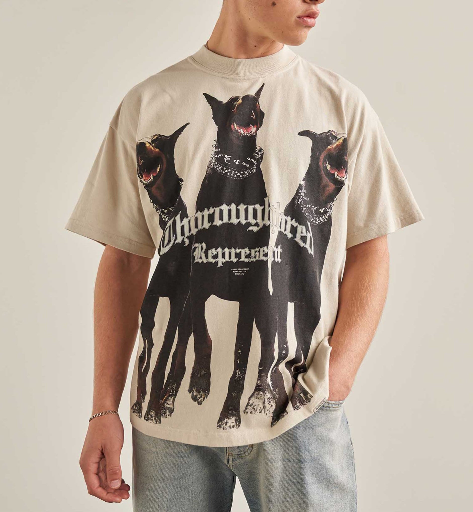 【関税込み】Represent オフホワイト 'Thoroughbred' Tシャツ Represent: Off-White 'Thoroughbred' T-shirt | SSENSE 日本