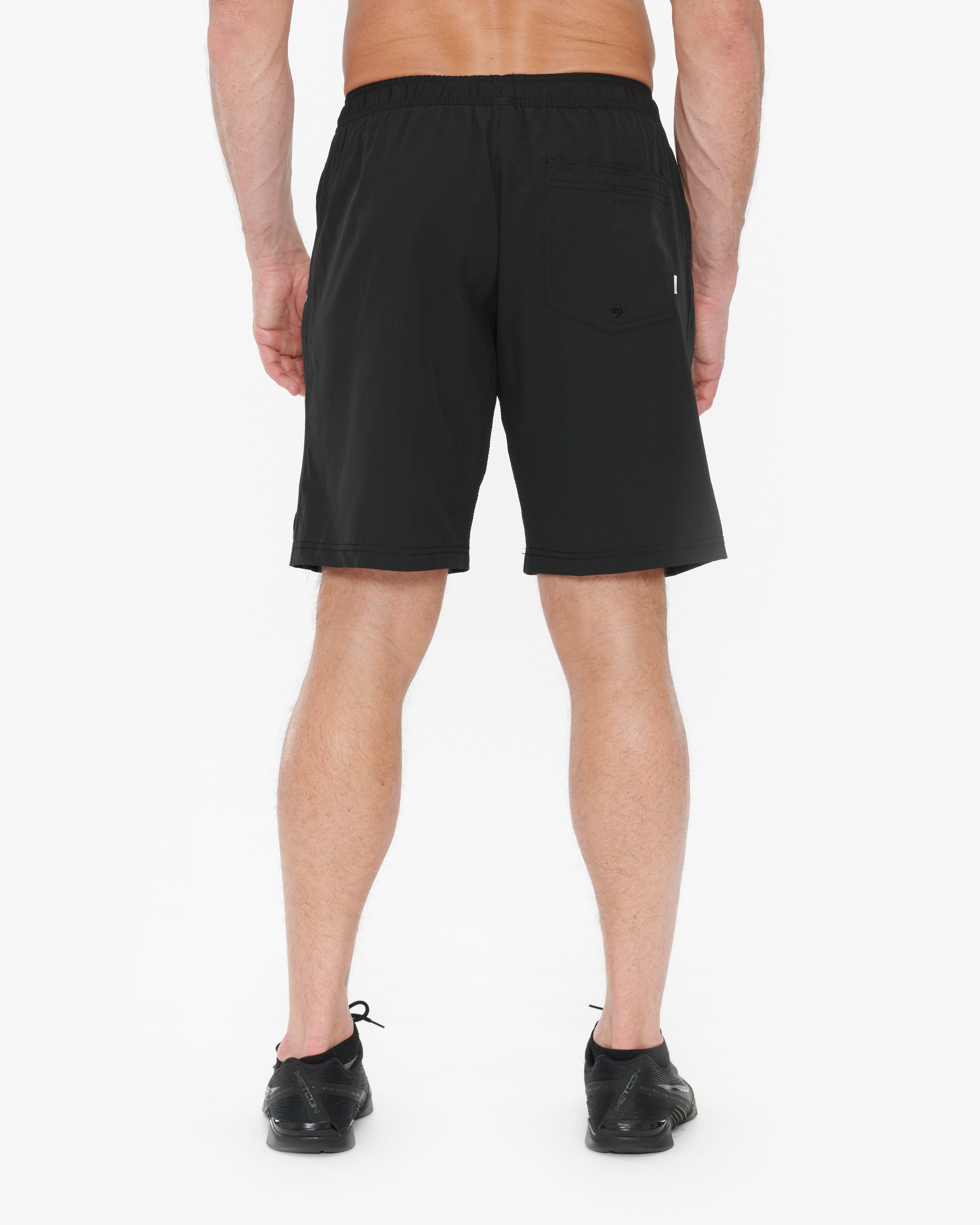 VUORI KORE SHORT 7.5" - LINED