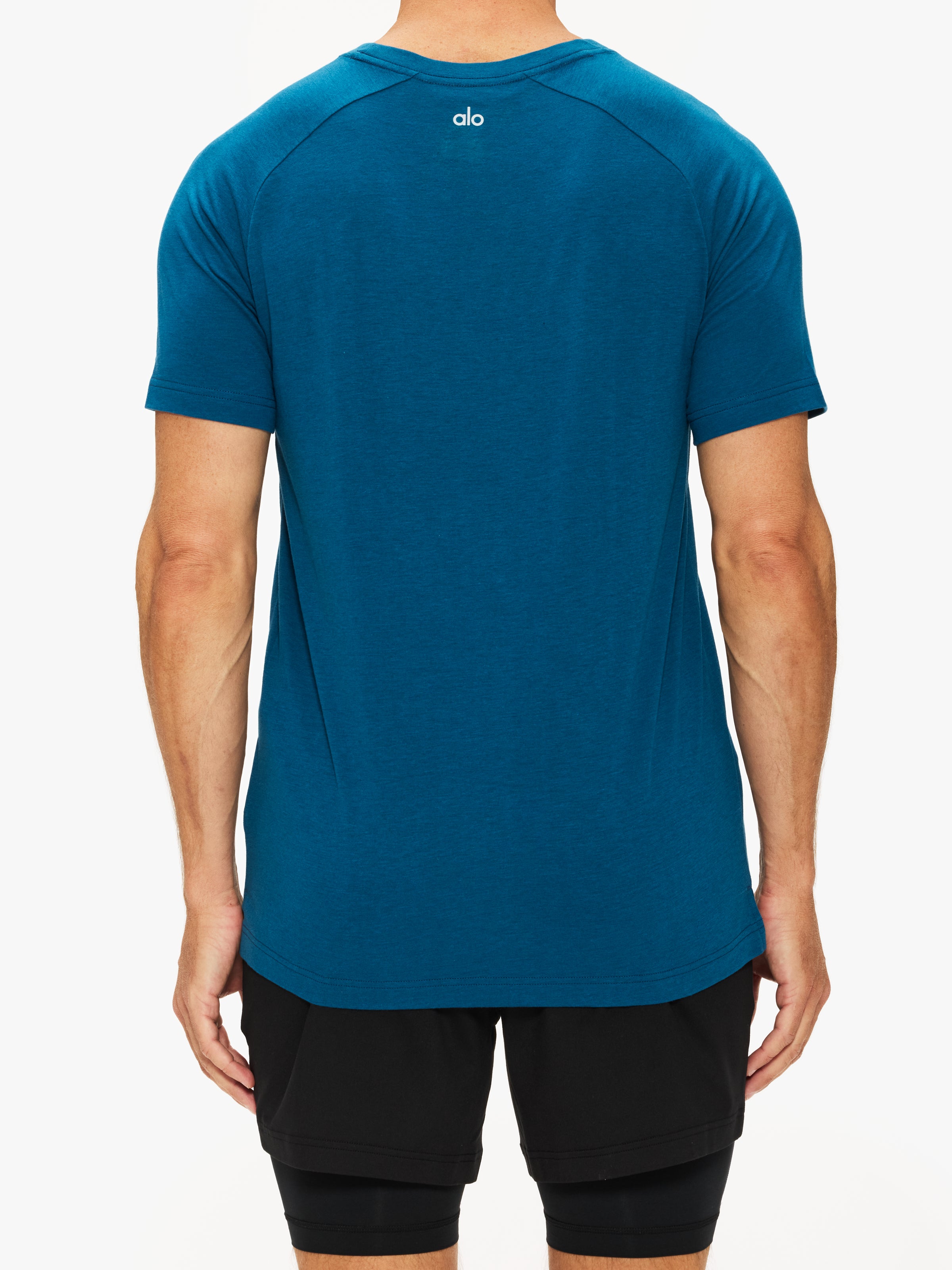 Alo Yoga The Triumph Crew Neck Tee