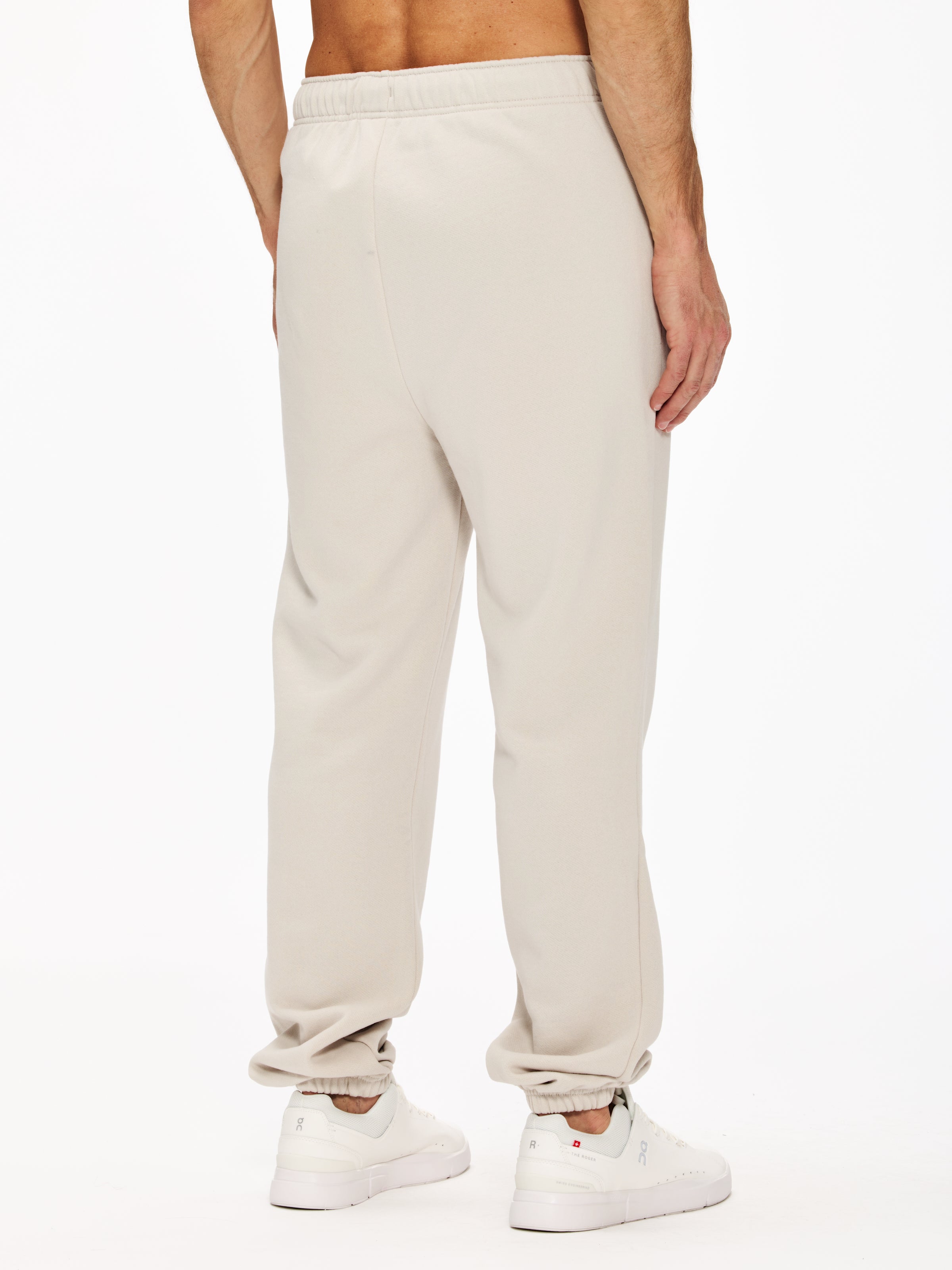 Alo Yoga Accolade Sweatpant