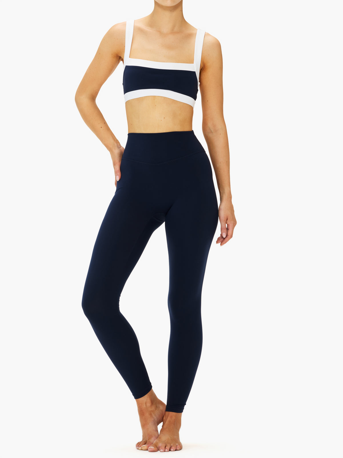 FORM Straight Neck Bra