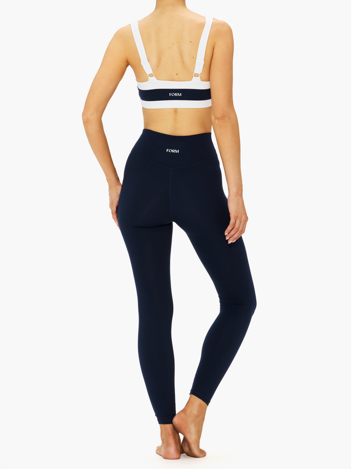 FORM Straight Neck Bra