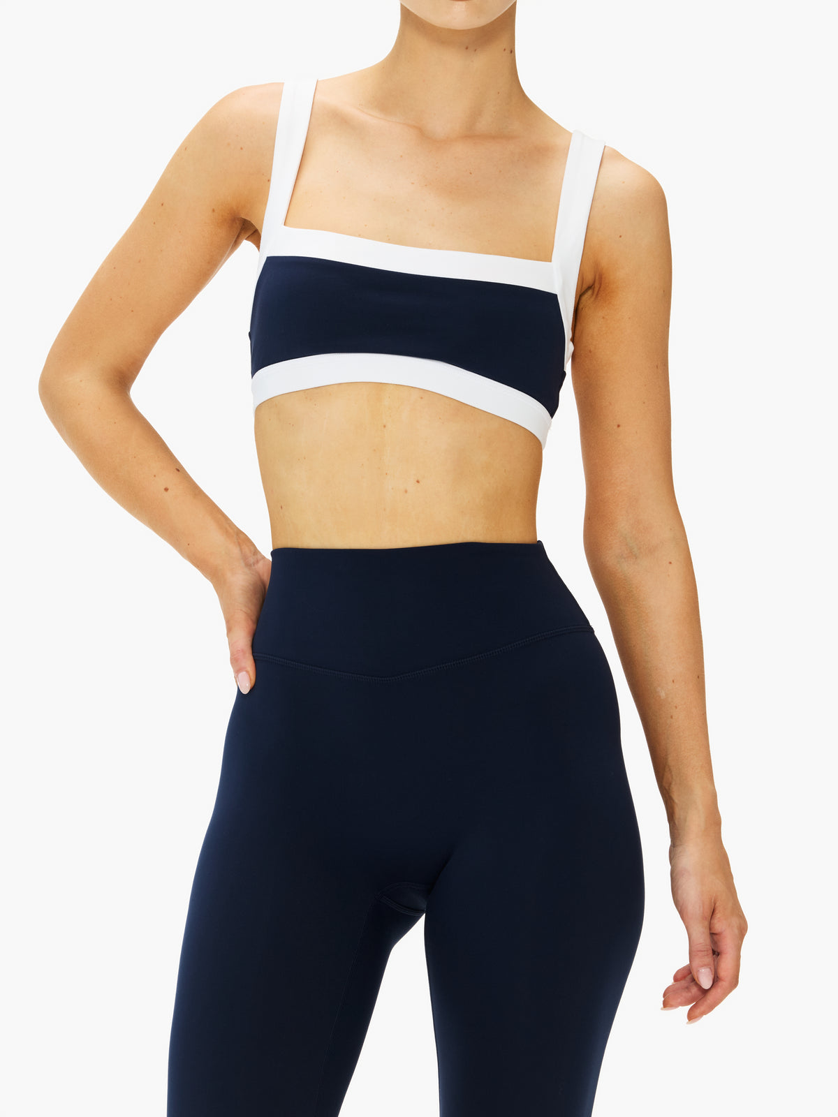 FORM Straight Neck Bra