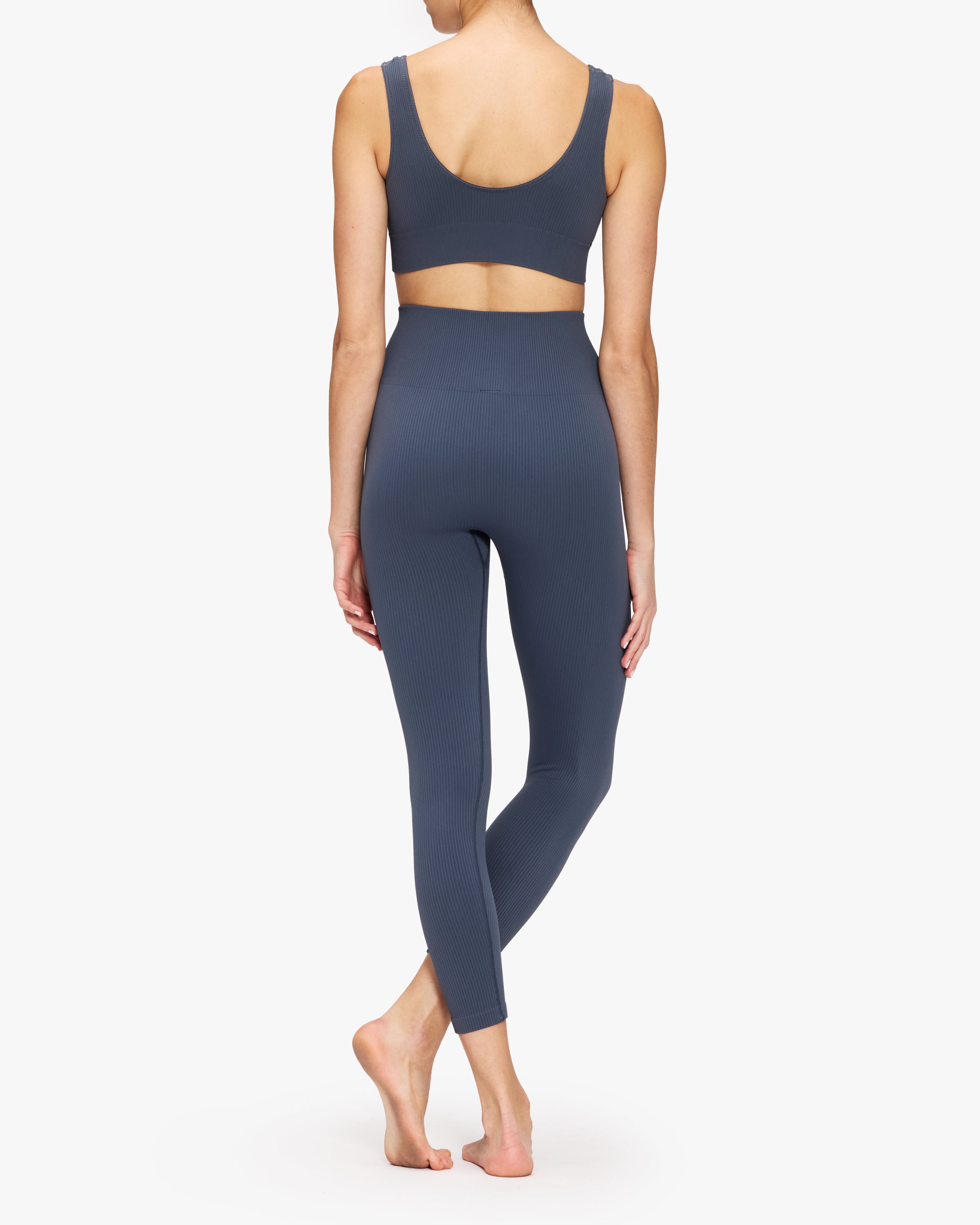 Saisei Ribbed 7/8 Legging – The Shop at Equinox