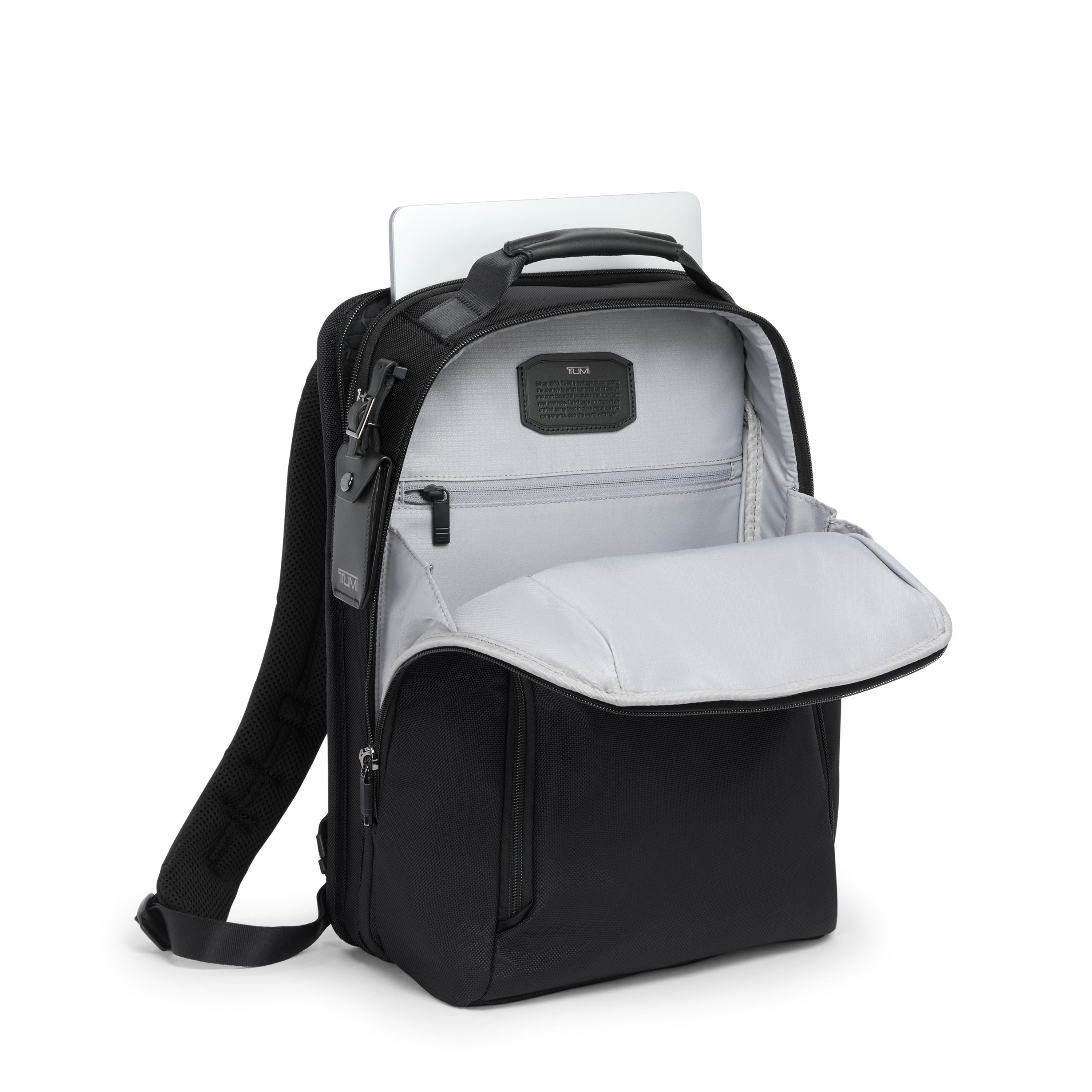 Tumi Medium 15” Exp Backpack – The Shop at Equinox