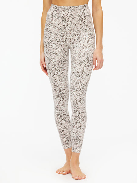 191_VAR02048_MON_DISTORTED_CHE