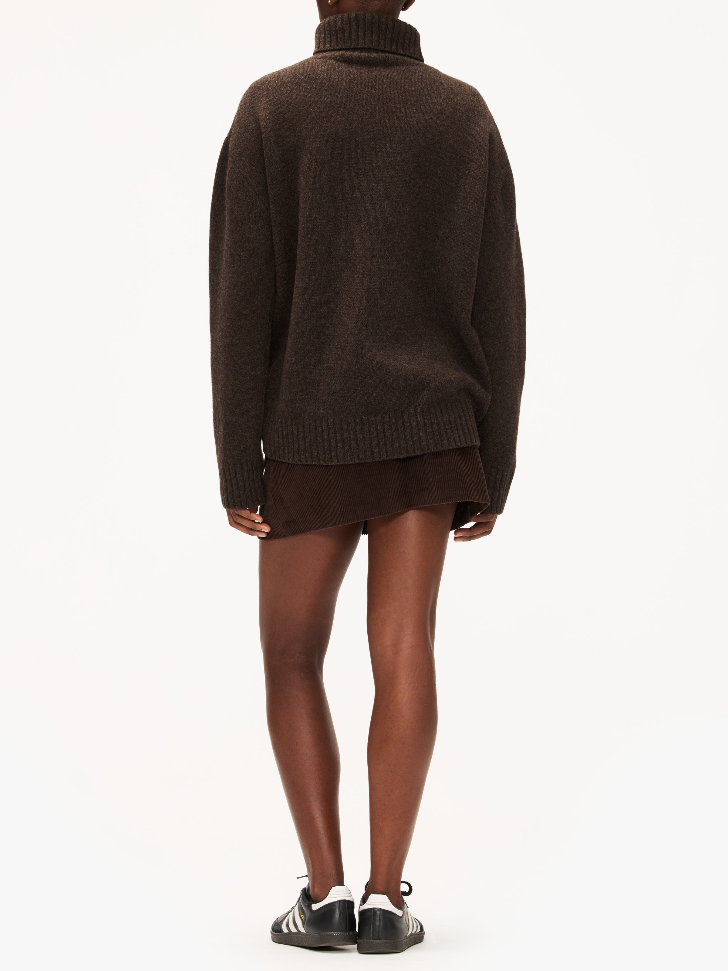 Sporty & Rich SRC Wool Turtleneck – The Shop at Equinox