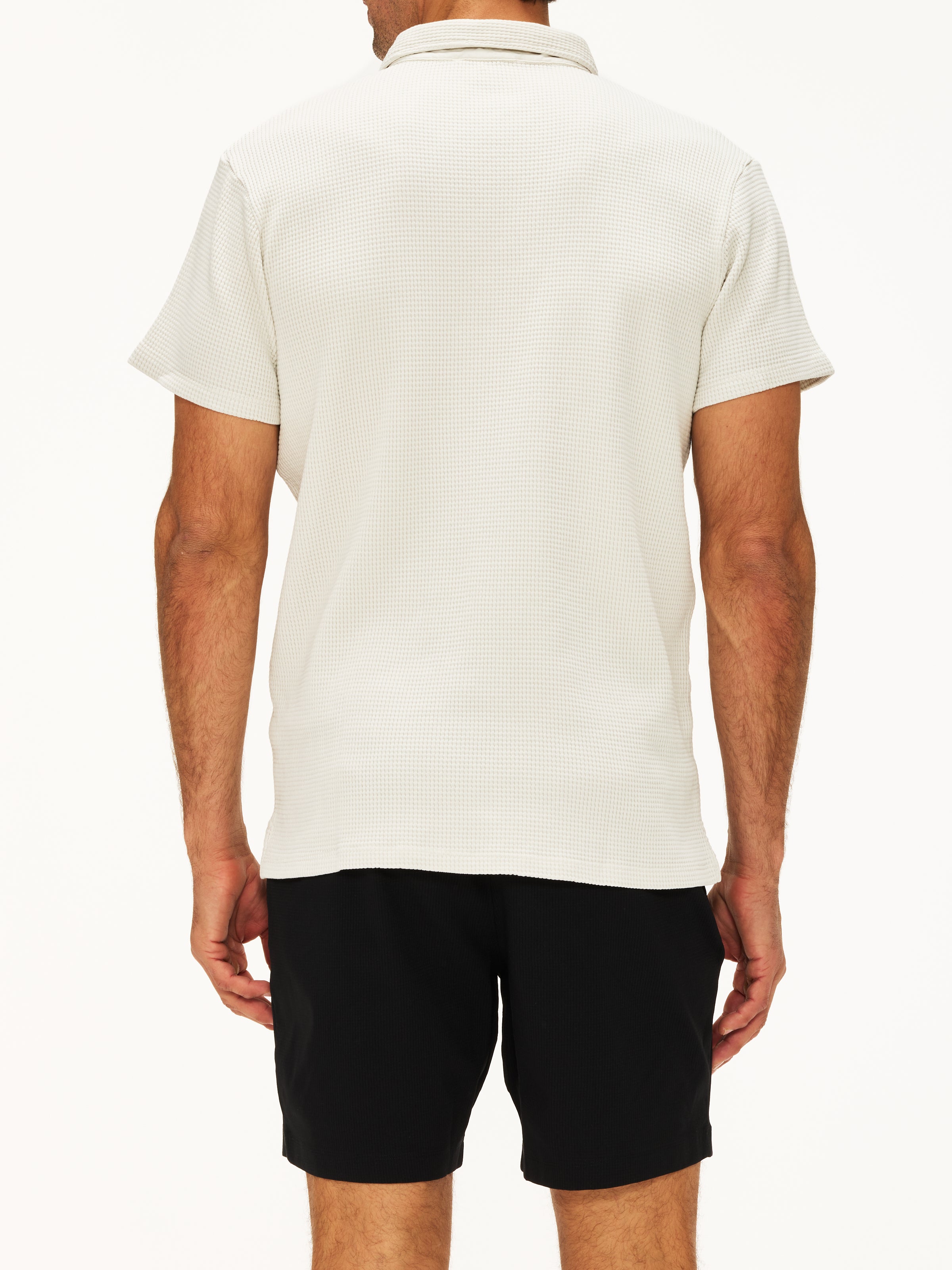 Save Khaki United Short Sleeve Waffle Polo – The Shop at Equinox
