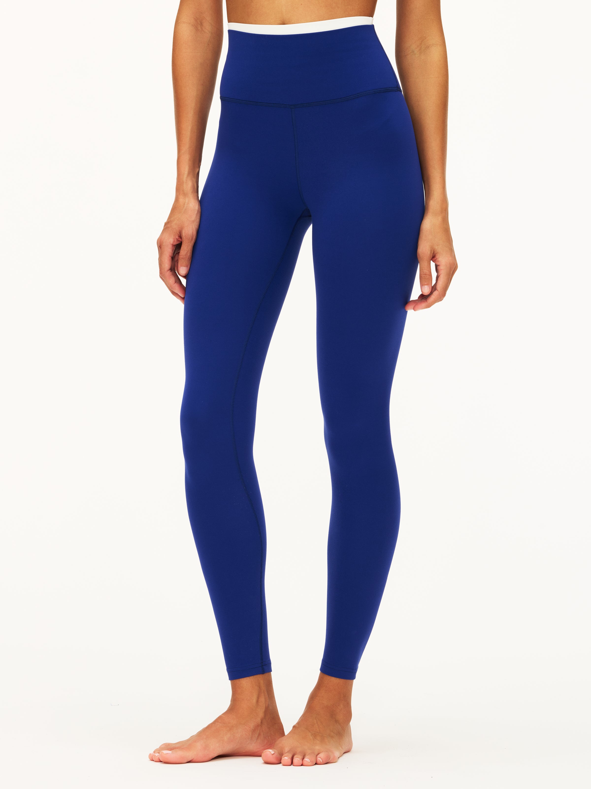 On Tights Long Lumos – The Shop at Equinox