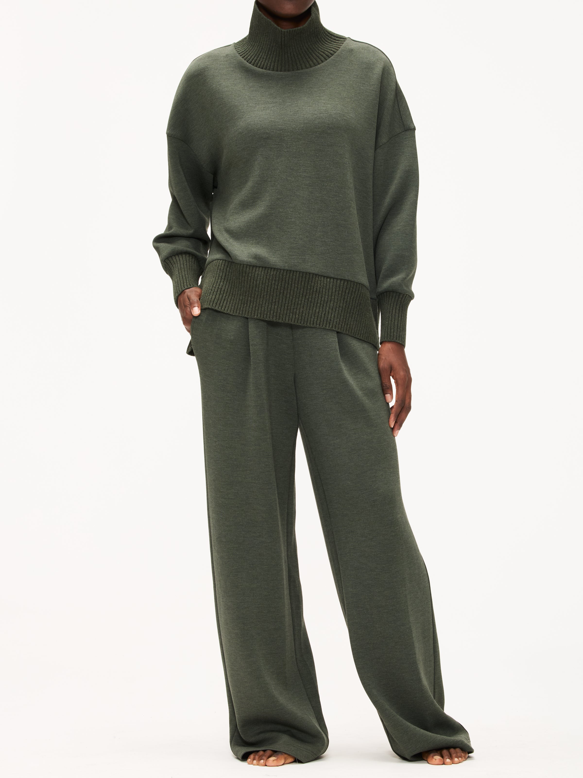 Varley Barker High Neck Sweat – The Shop at Equinox