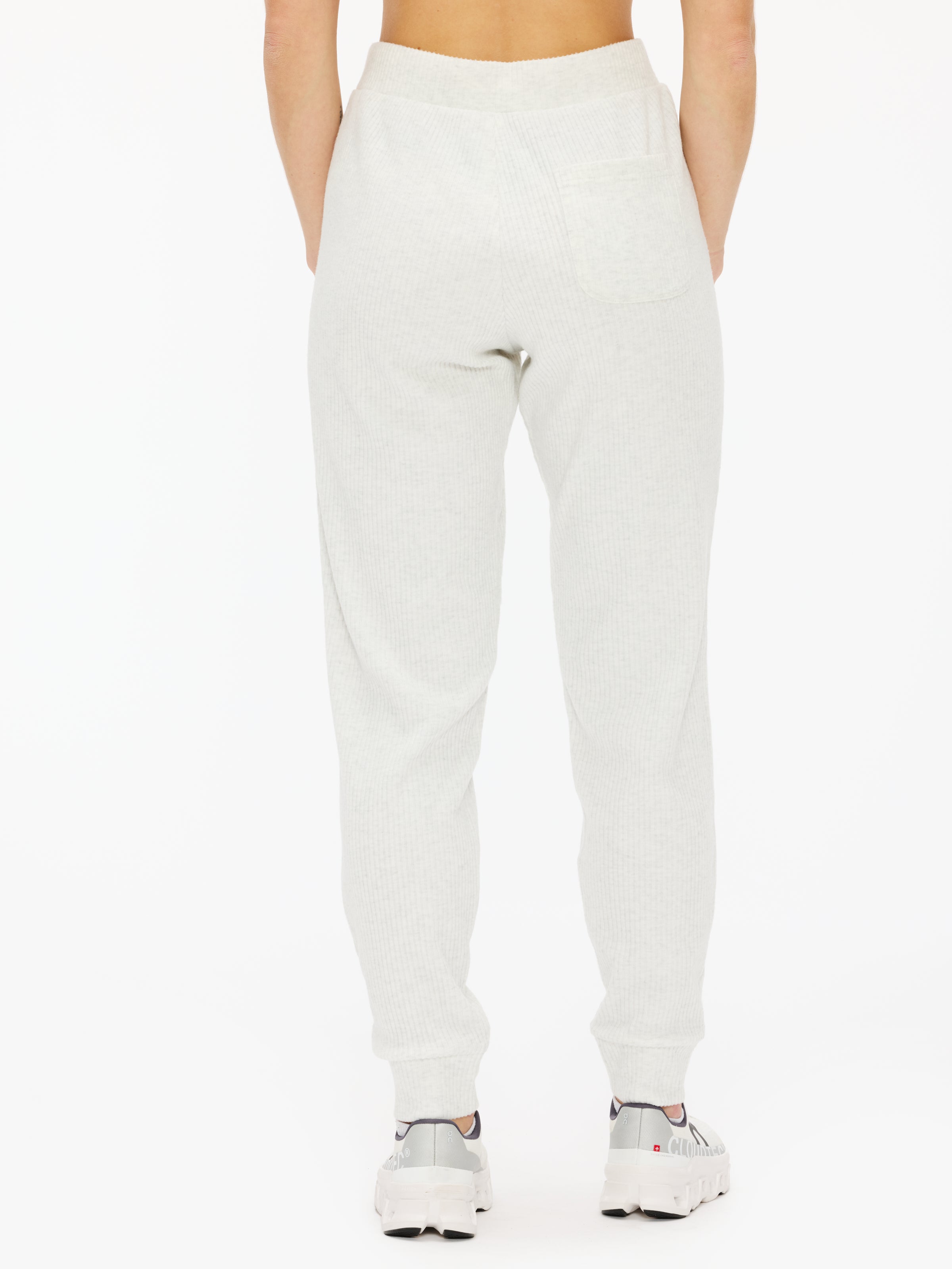 Alo Yoga – The Shop at Equinox