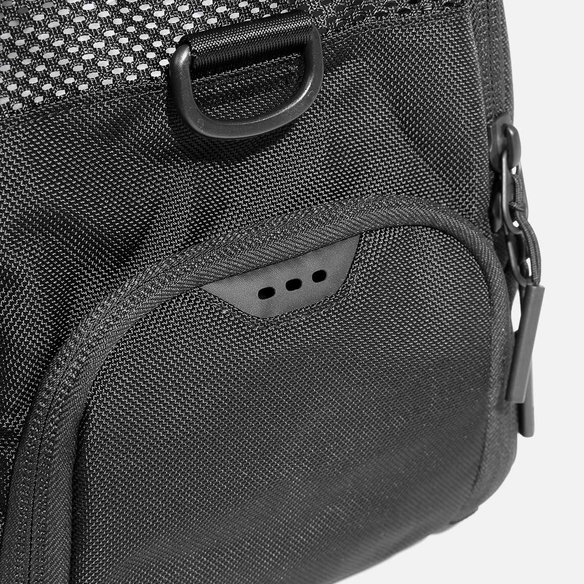 Gym Duffel 3 – The Shop at Equinox