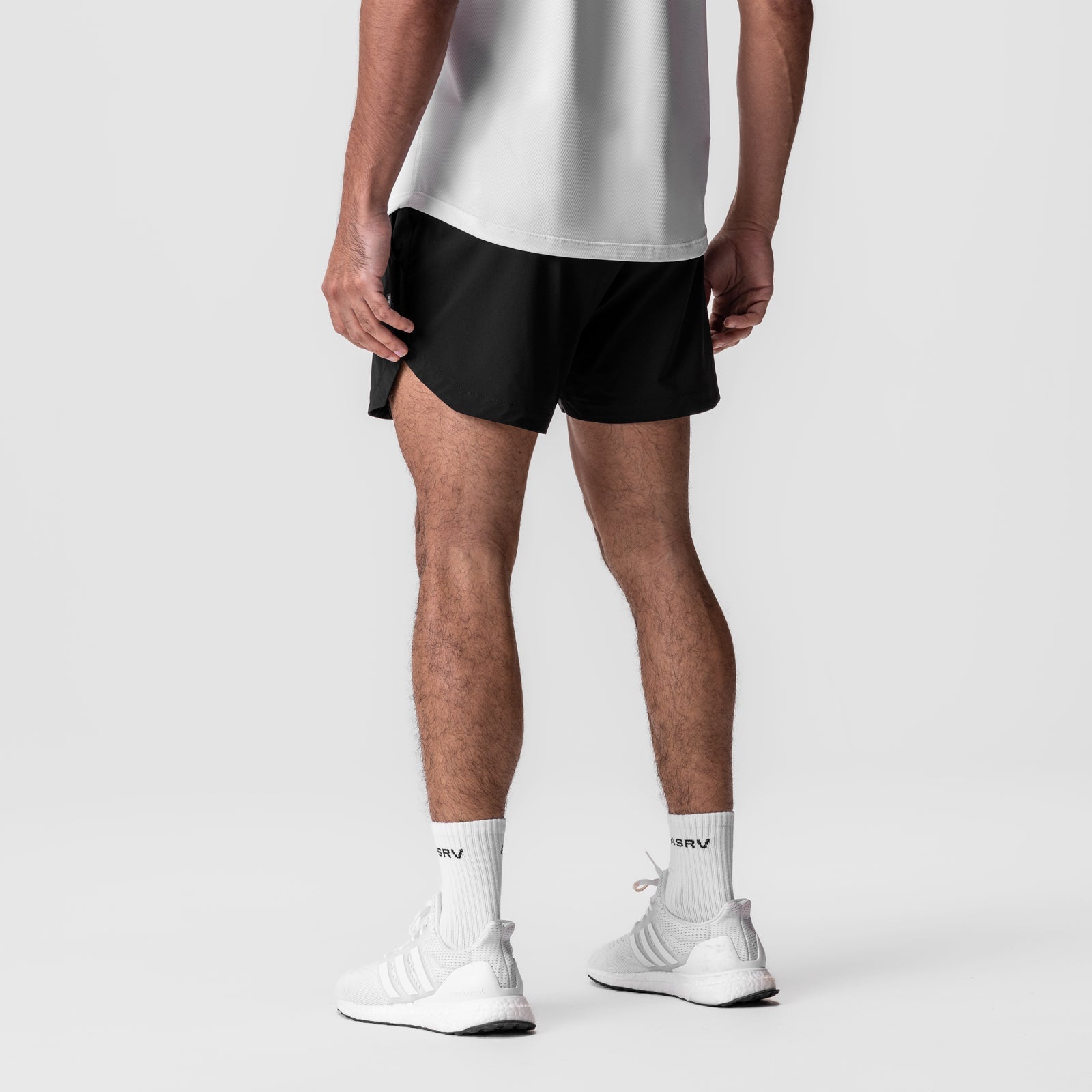 完売品 美品 on オン run on clouds pace shorts Women's Pace Shorts DISTANCE | White & Green | On United States