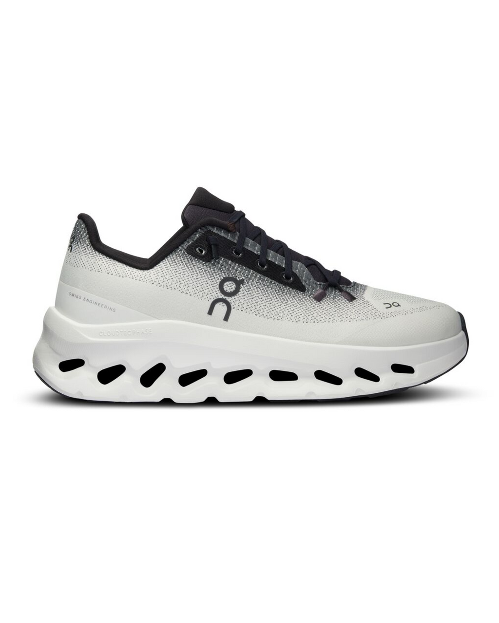靴 on Cloudtilt 25 The Cloudtilt: Cushioned Lightweight All-Day Women's Shoe