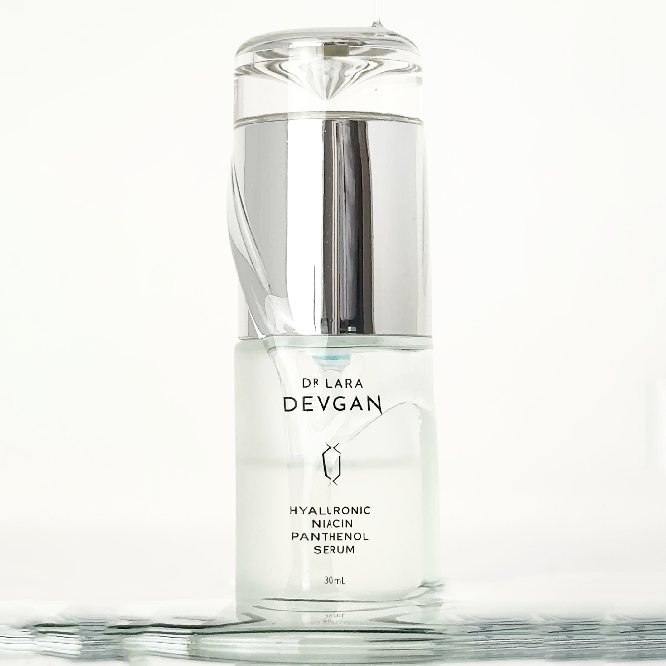 Dr. Devgan Hyaluronic Niacin Panthenol Serum