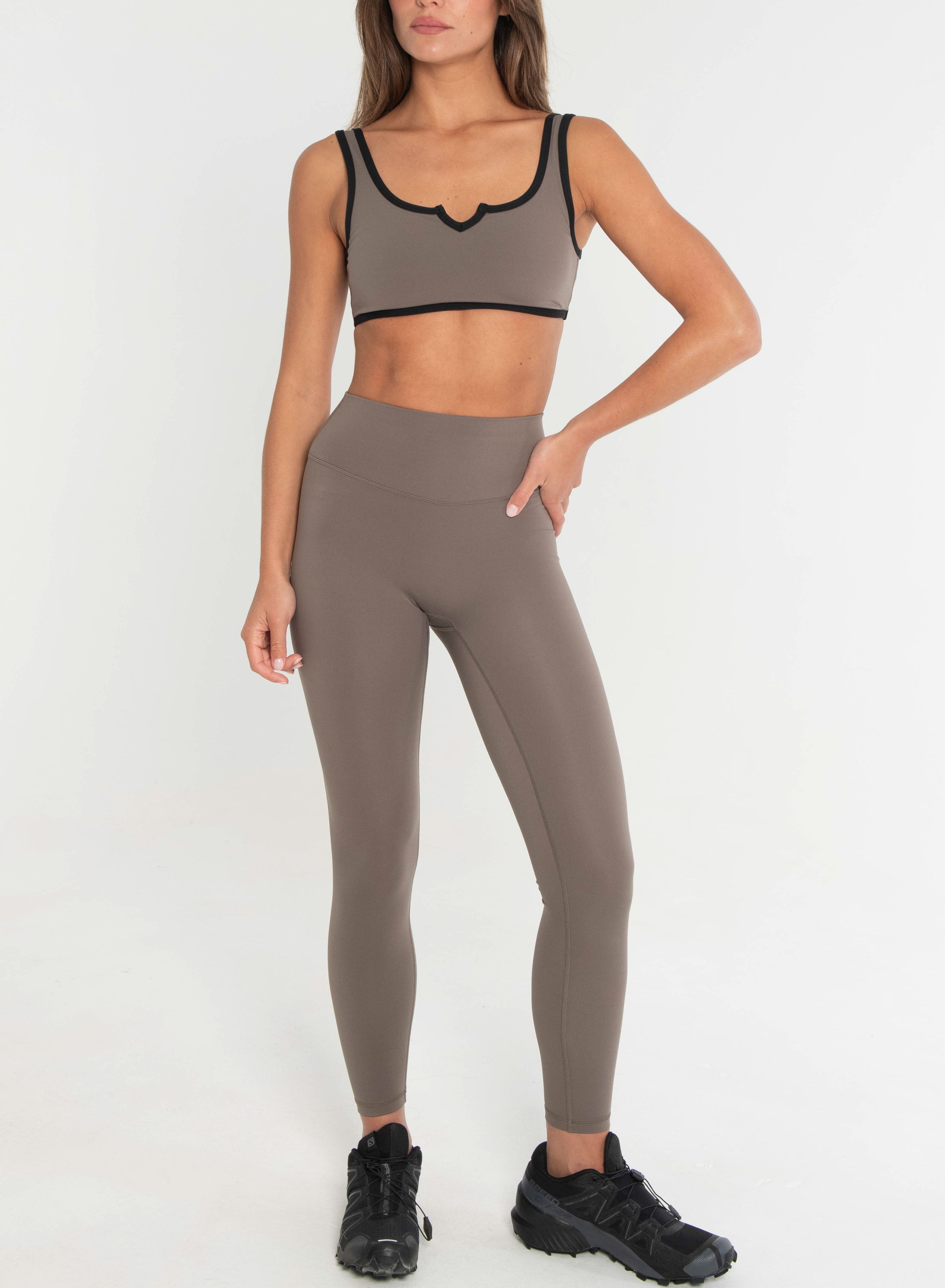 Form Active V Scoop Bra