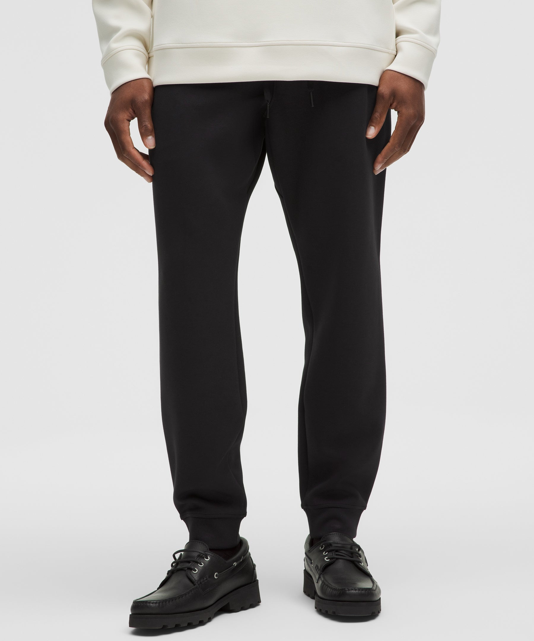 Lululemon Smooth Spacer Jogger *Regular – The Shop at Equinox