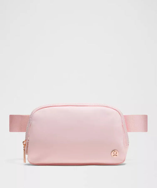 lululemon belt bag lululemon strap Everywhere 1L Peloton Apparel Exterior zippered pocket to secure your valuables lululemon Black Detroit Lions Everywhere