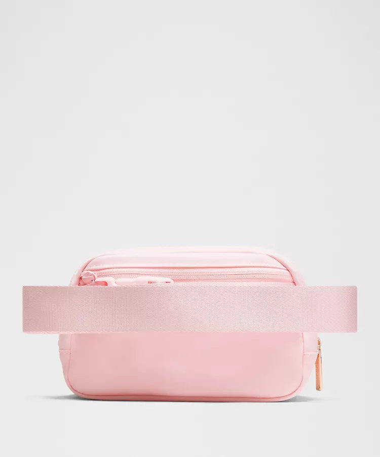 Lululemon Everywhere Belt Bag Su Nylon