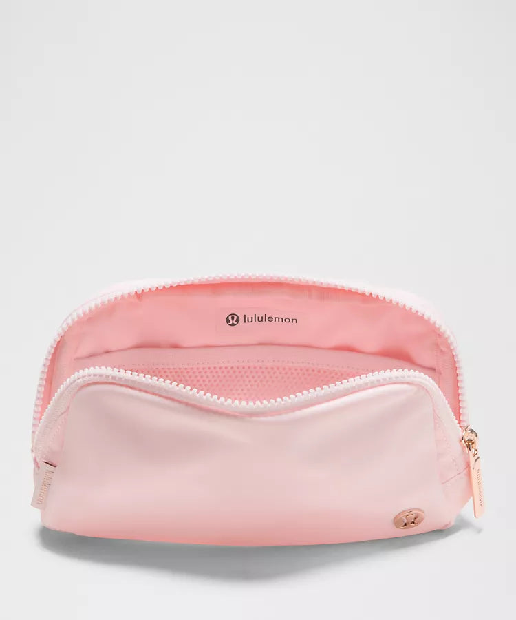 Lululemon Everywhere Belt Bag Su Nylon