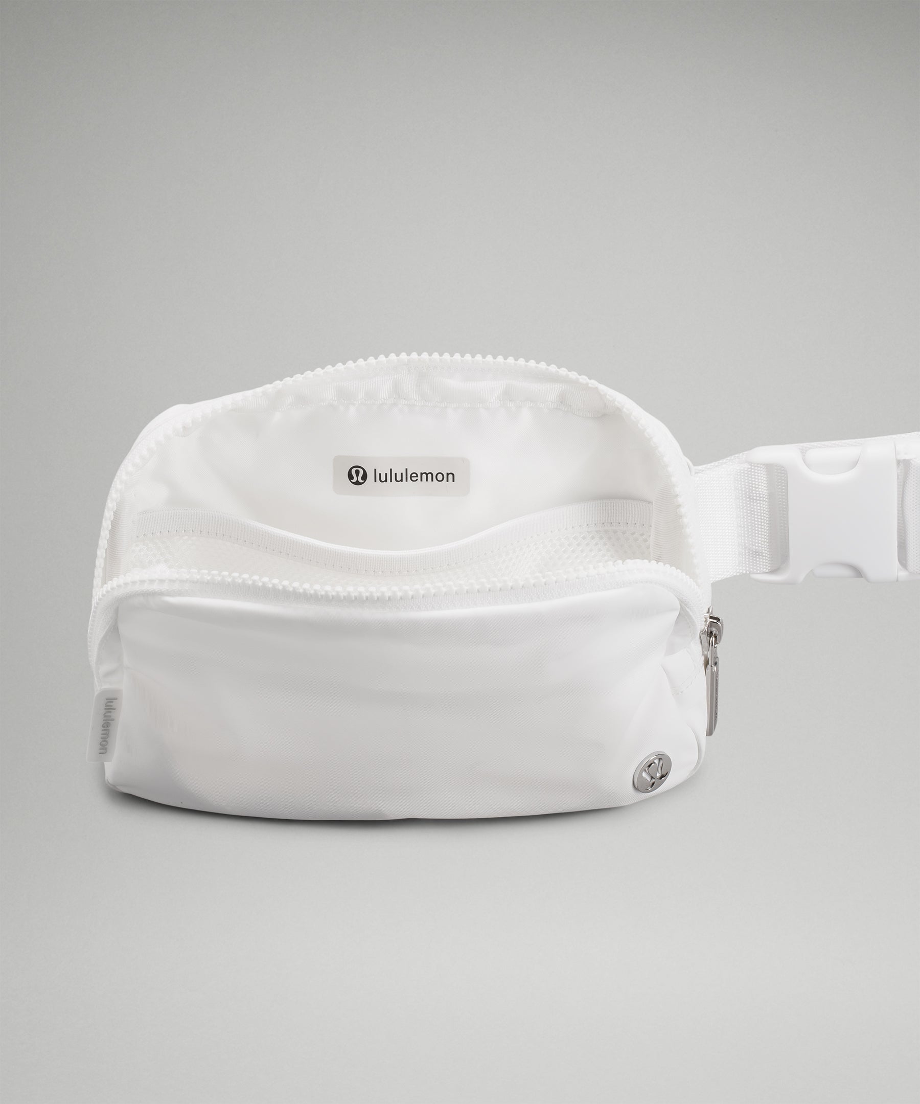 lululemon ボディバッグ ホワイト Lululemon Everywhere Belt Bag – The Shop at Equinox