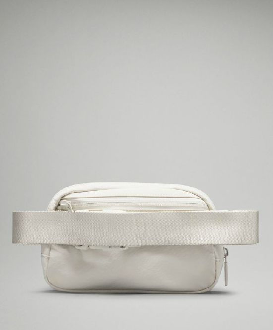 Lululemon Everywhere Belt Bag