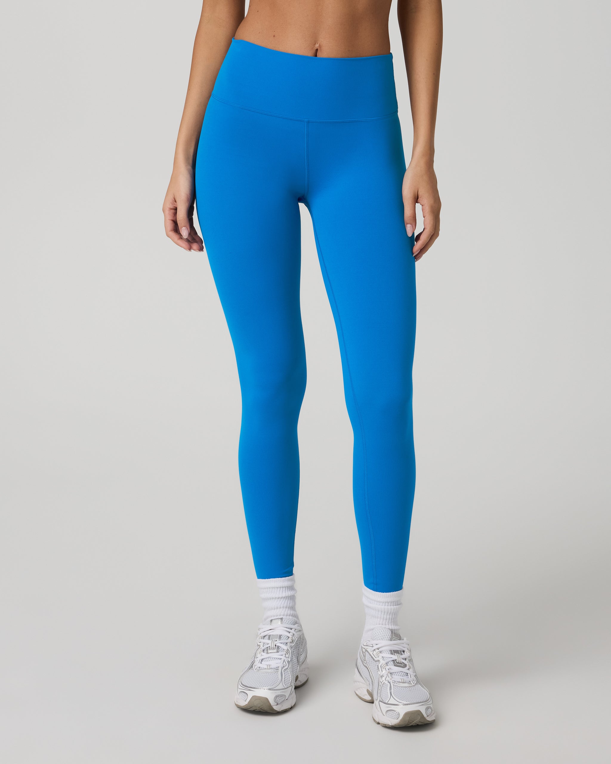On Tights Long Lumos – The Shop at Equinox