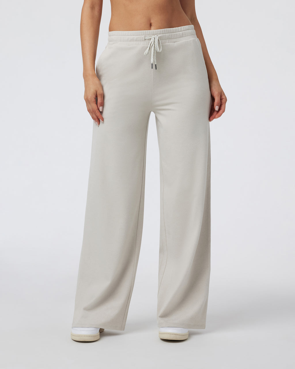 VW4023HEE_FA24_W_ECOMM_PANTS_F