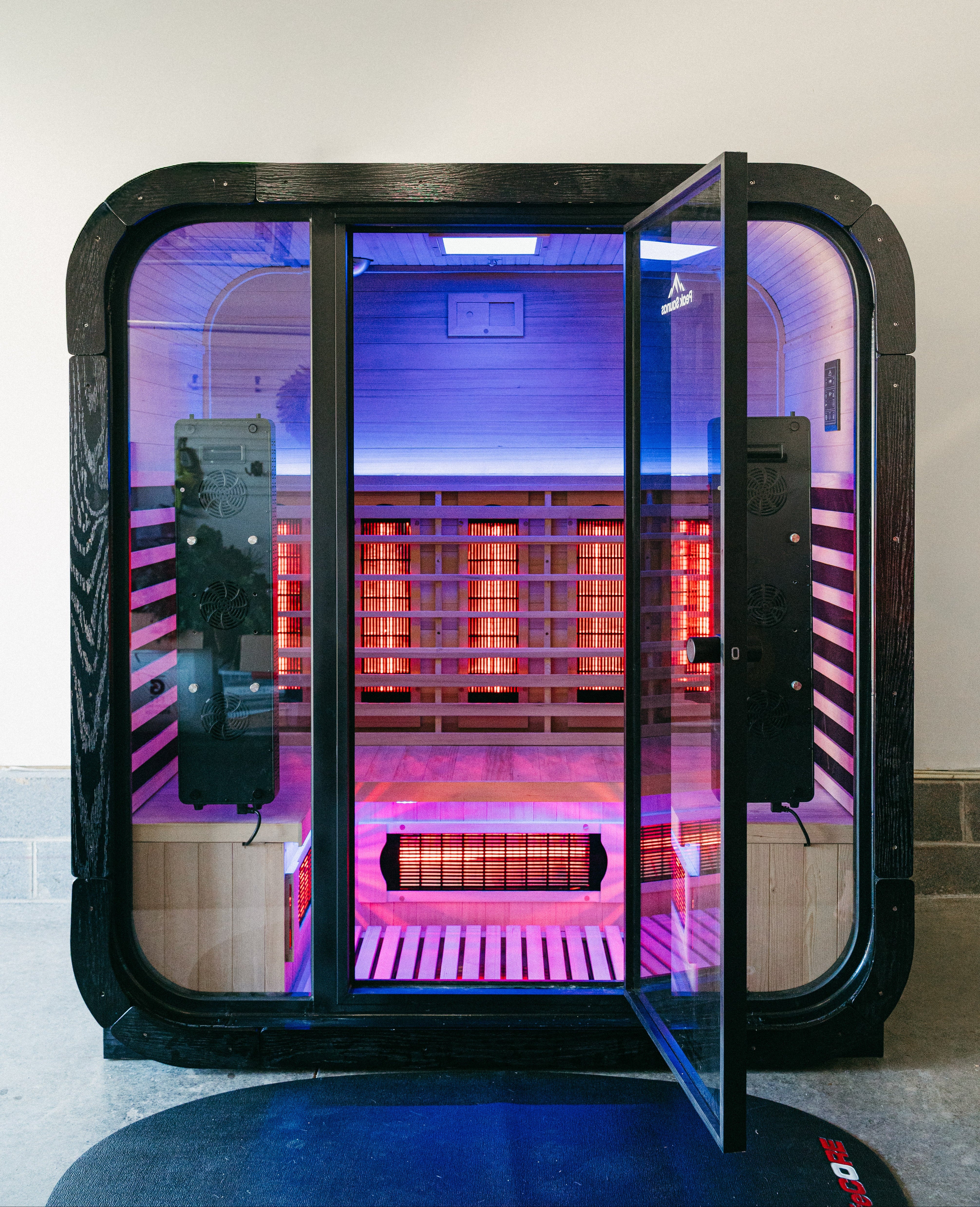Peak El Capitan 4-Person Outdoor Full Spectrum Infrared Sauna
