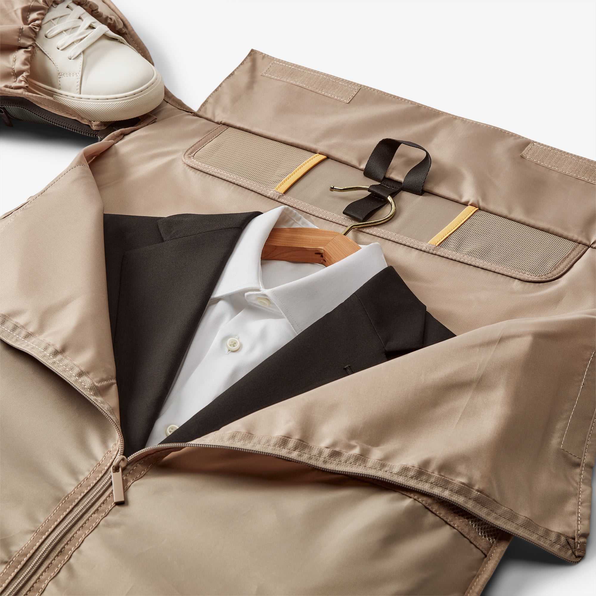 Halfday Travel The Premium Garment Duffel 45L