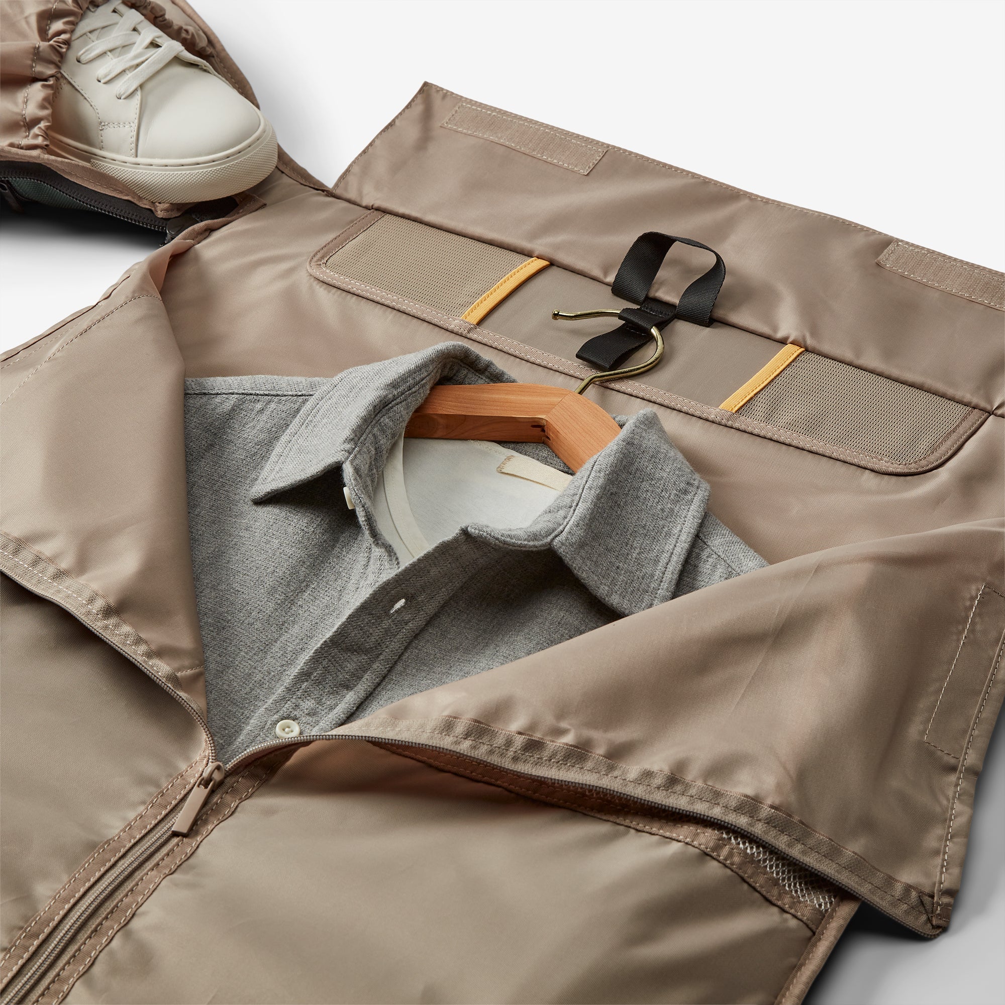 Halfday Travel The Premium Garment Duffel 45L