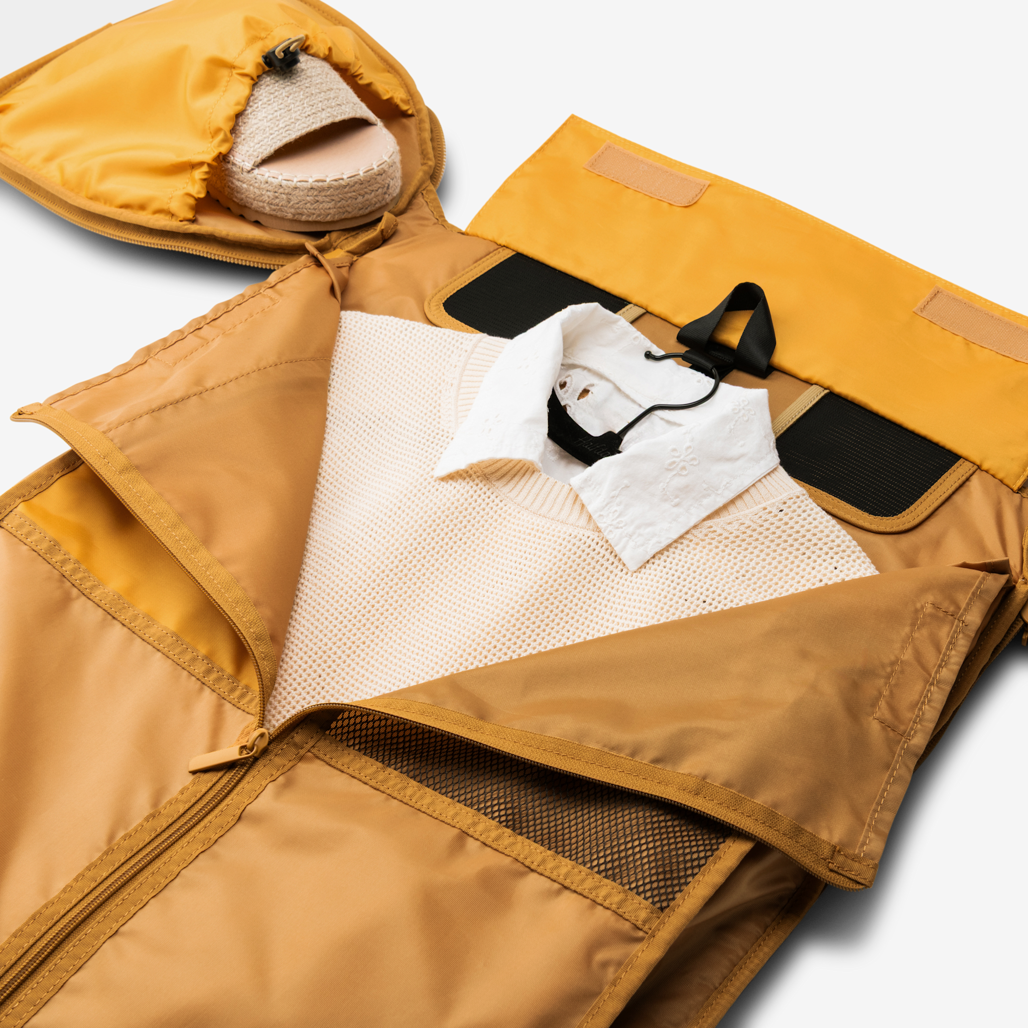 Halfday Travel The Premium Garment Duffel 45L