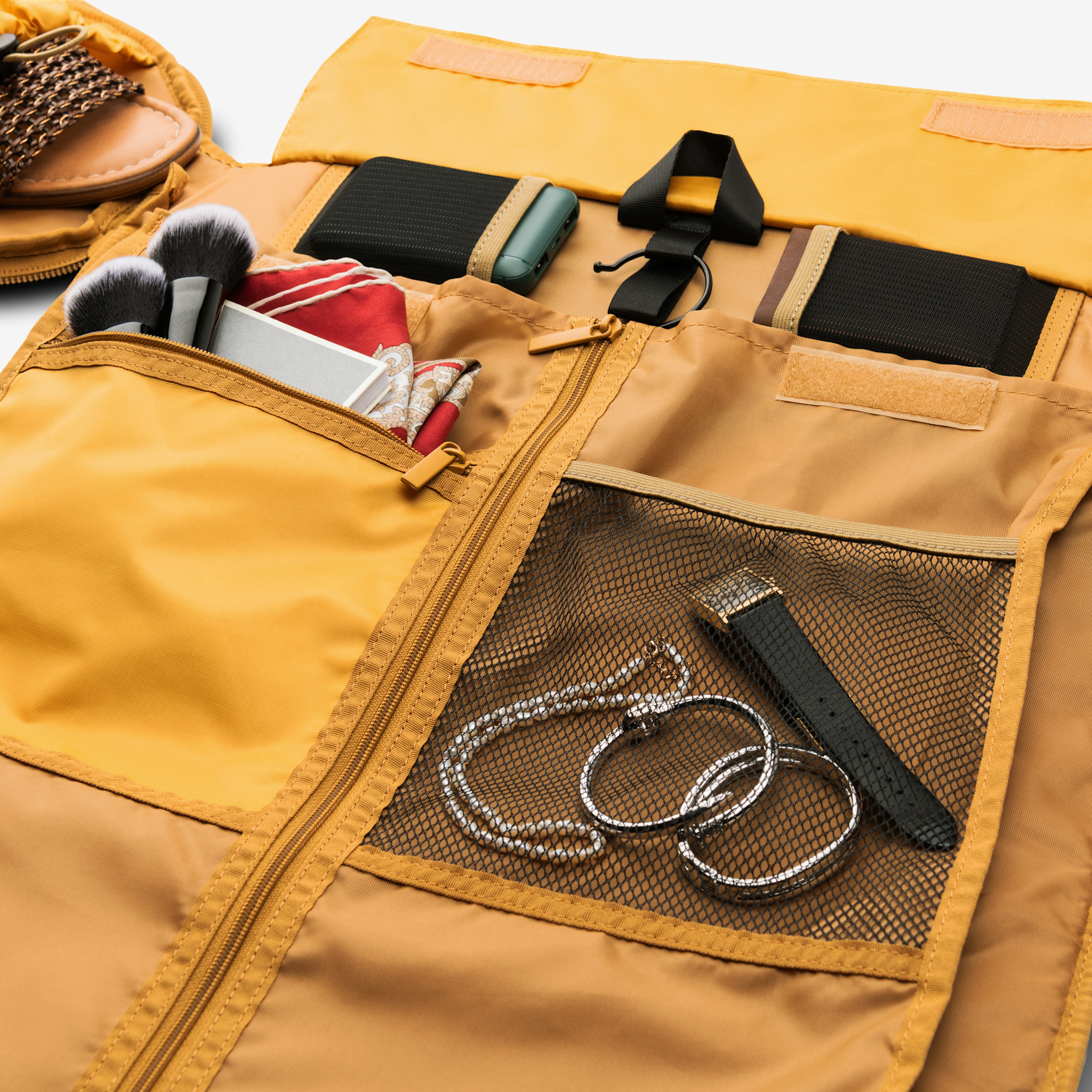 Halfday Travel The Premium Garment Duffel 45L