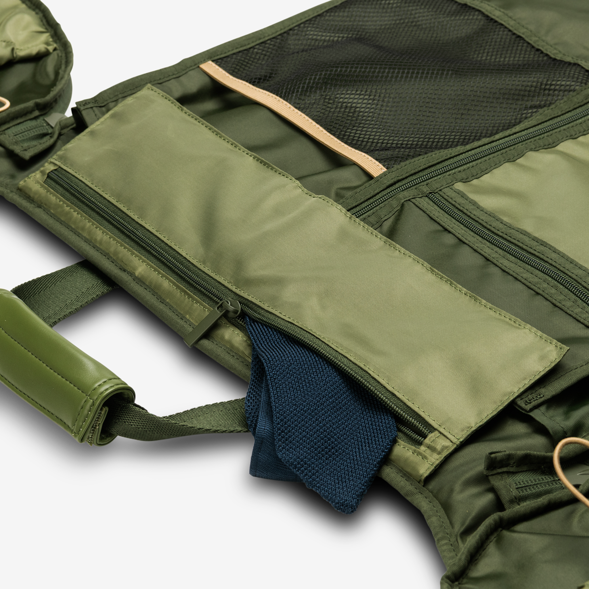 Halfday Travel The Premium Garment Duffel 45L