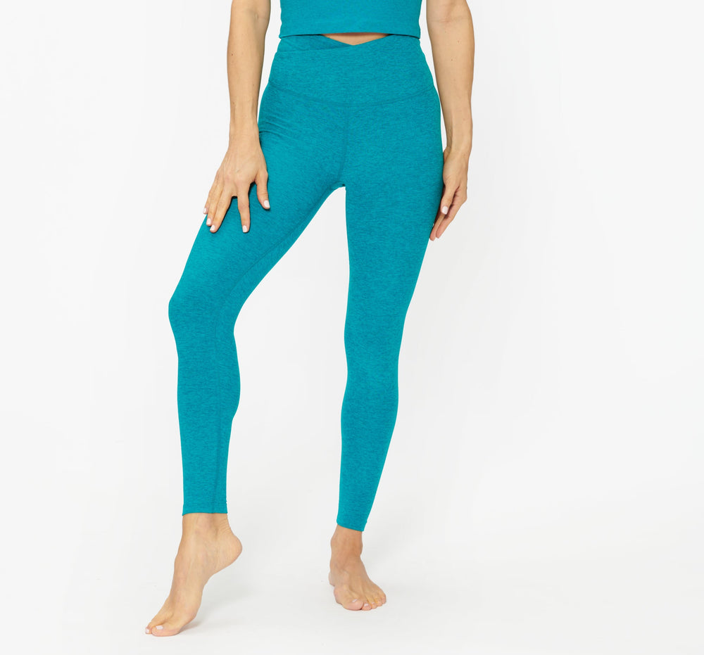 Beyond Yoga Women's Spacedye at Your Leisure High Waisted Midi Legging,  Super Soft Yoga Leggings with V-Shape Waistband