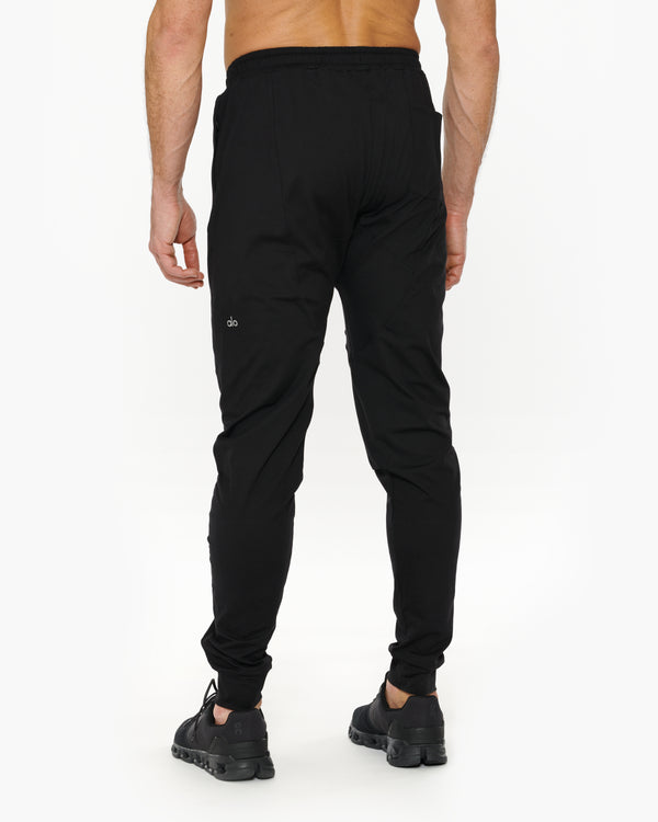 Alo Yoga, Conquer Pulse Pant, Anthracite, Anthracite, Small : :  Fashion