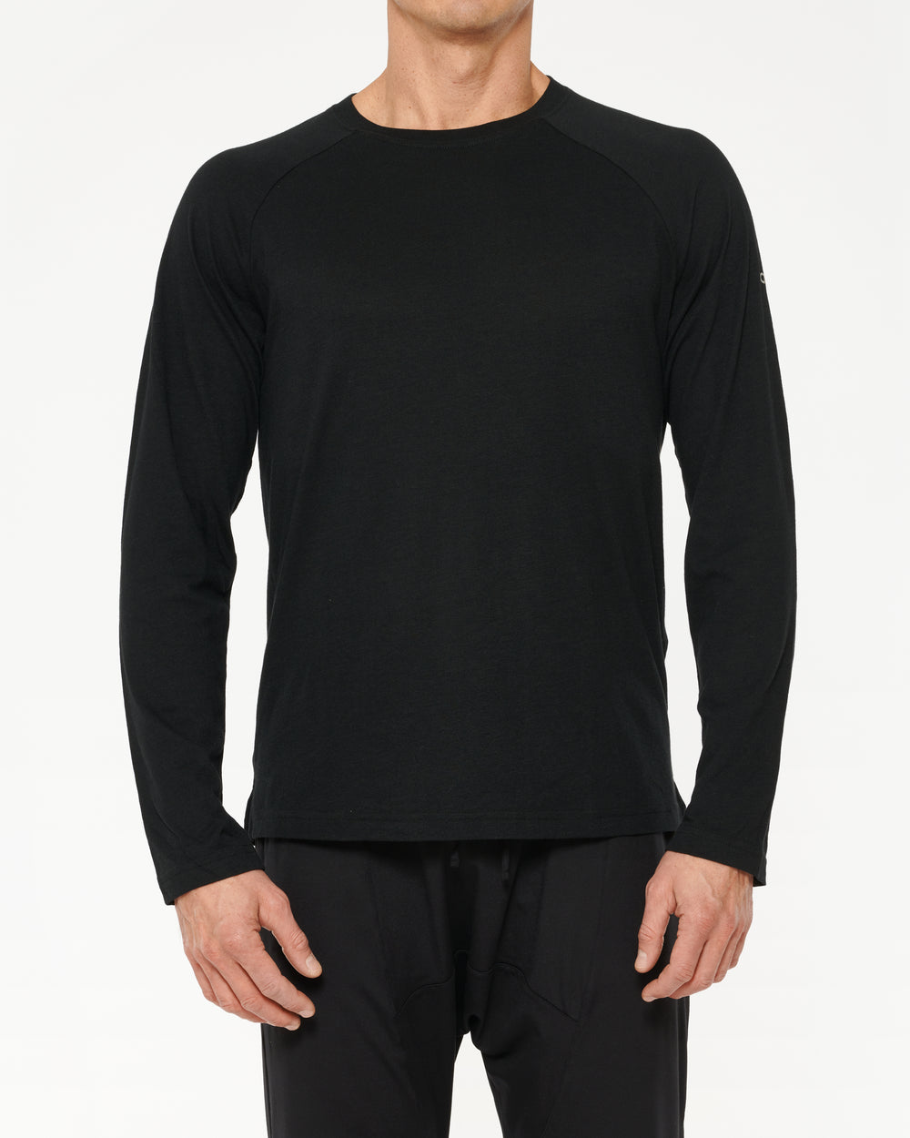 ALO YOGA THE TRIUMPH LONG SLEEVE