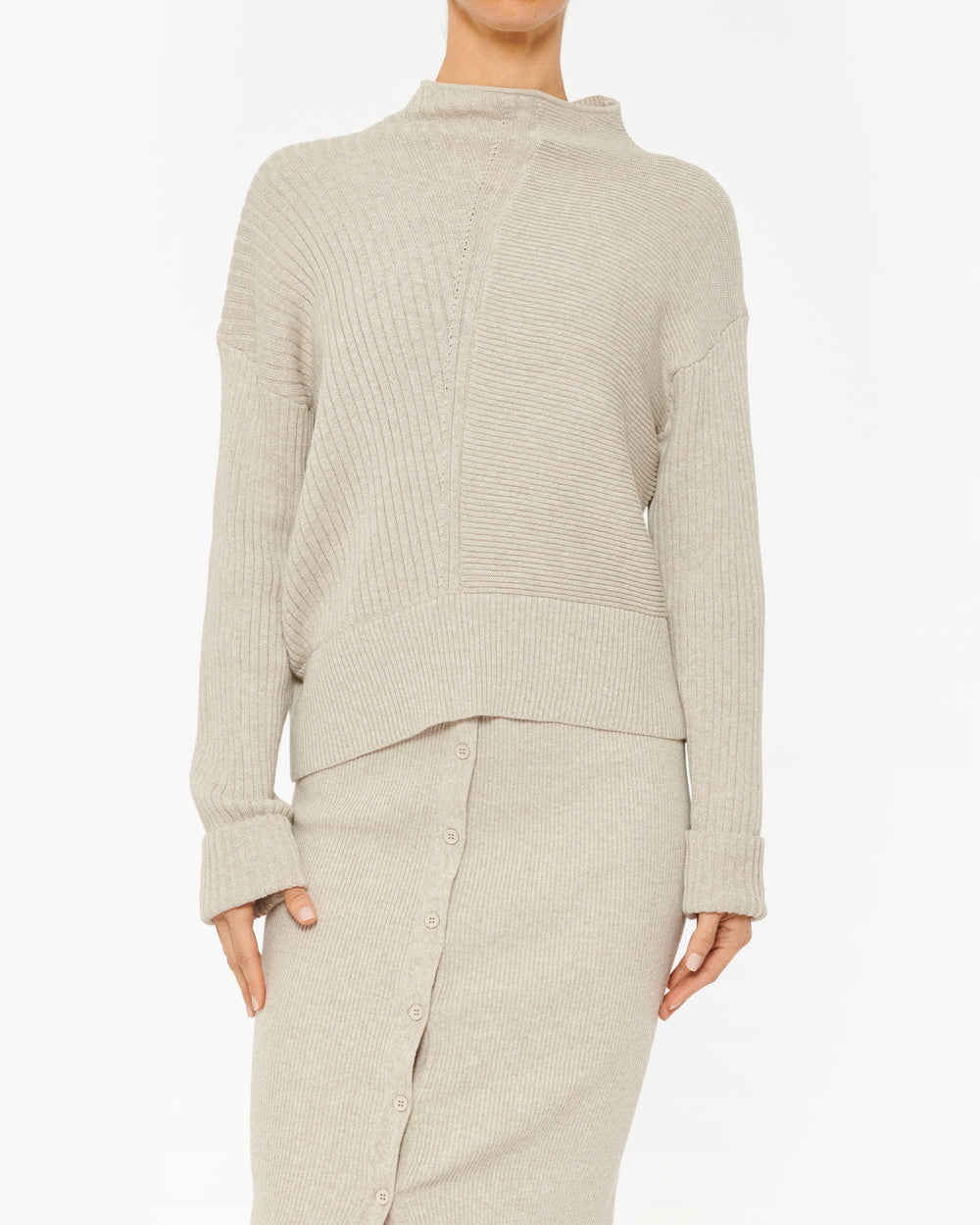 MONROW MOCK NECK SWEATER WITH RIB DETAIL