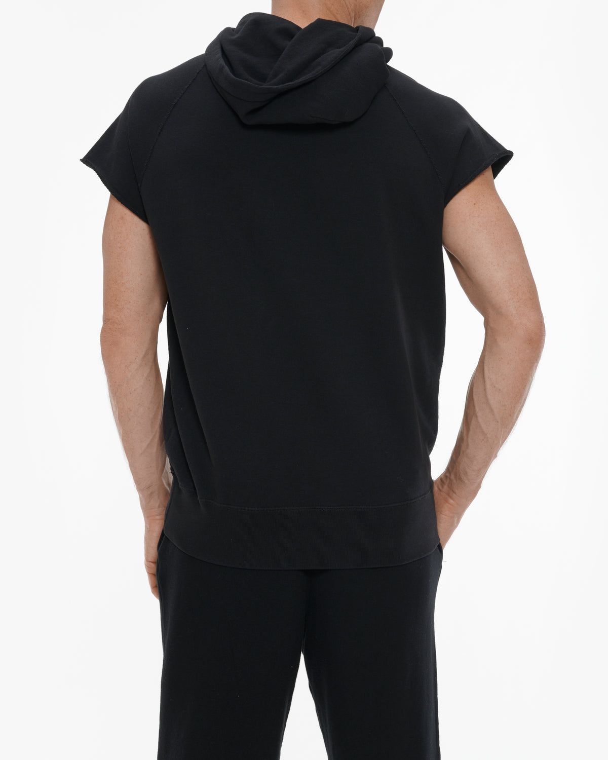 HIRO CLARK NO-SLEEVE HOODED SWEATSHIRT