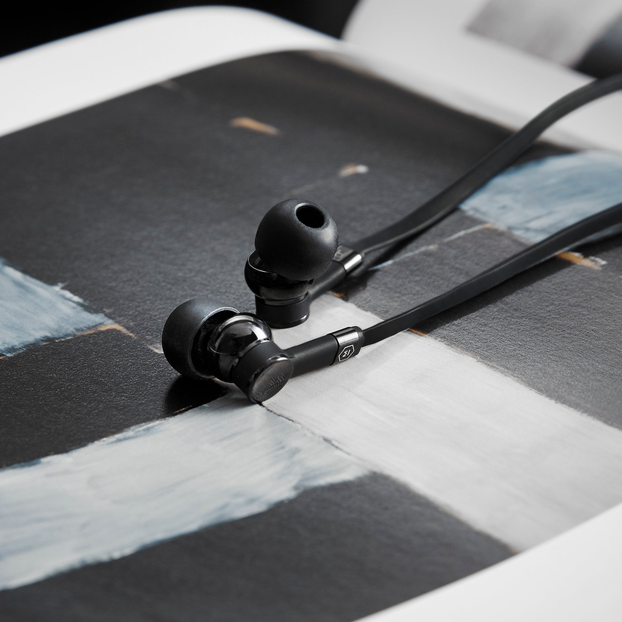 MASTER & DYNAMIC ME05 EARPHONES