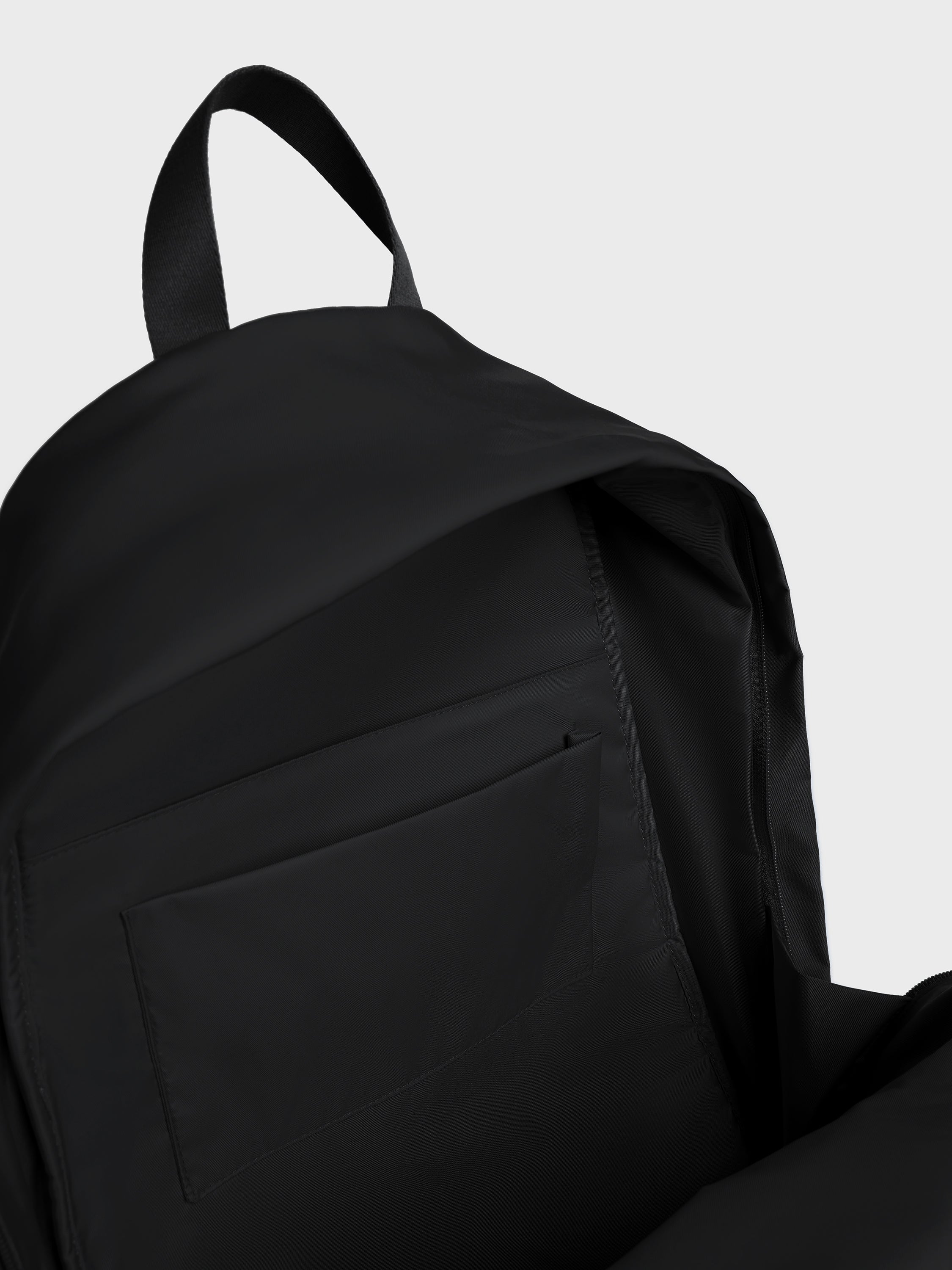 PANGAIA MEDIUM BACKPACK