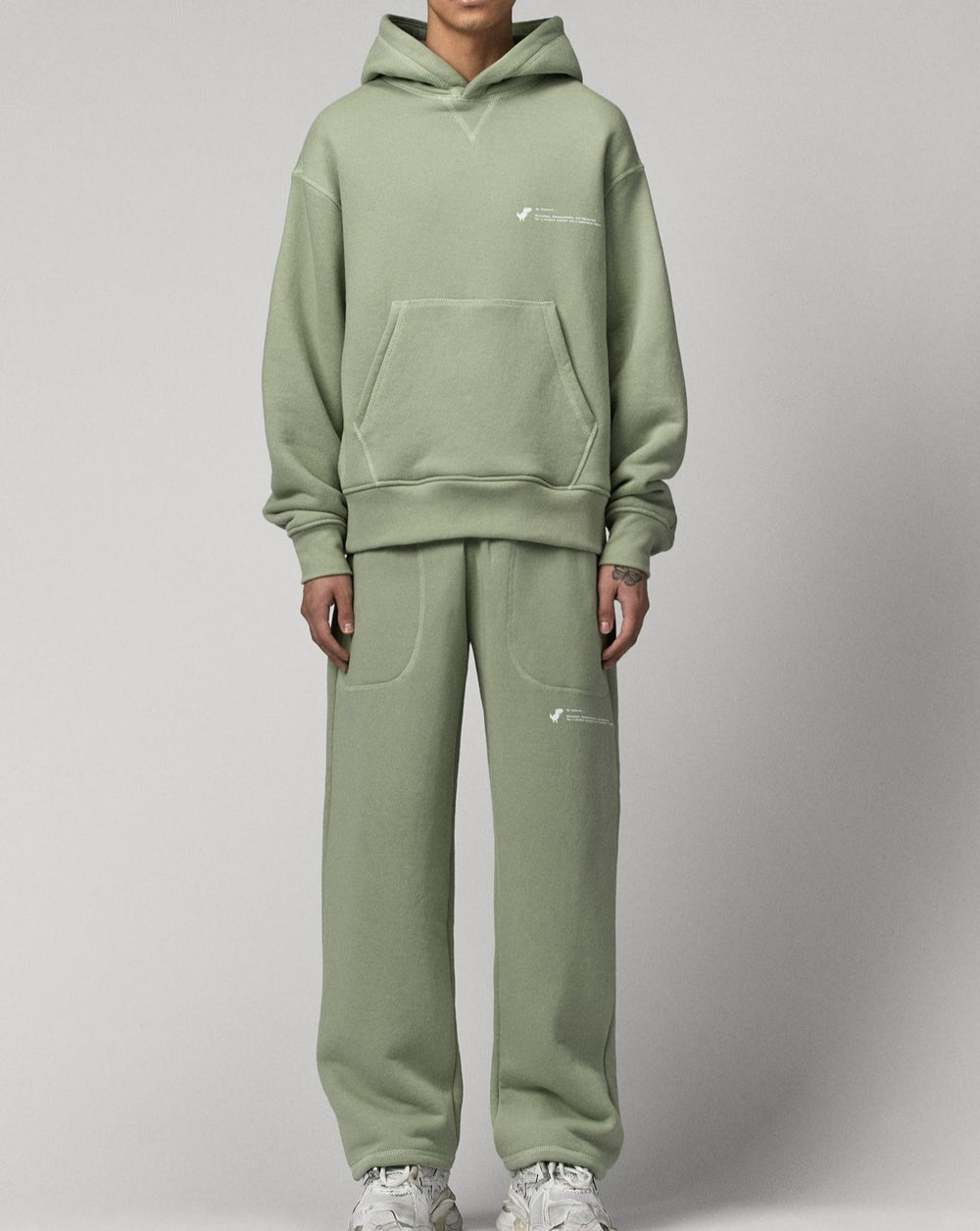 THE ARRIVALS RESOURCE HOODIE
