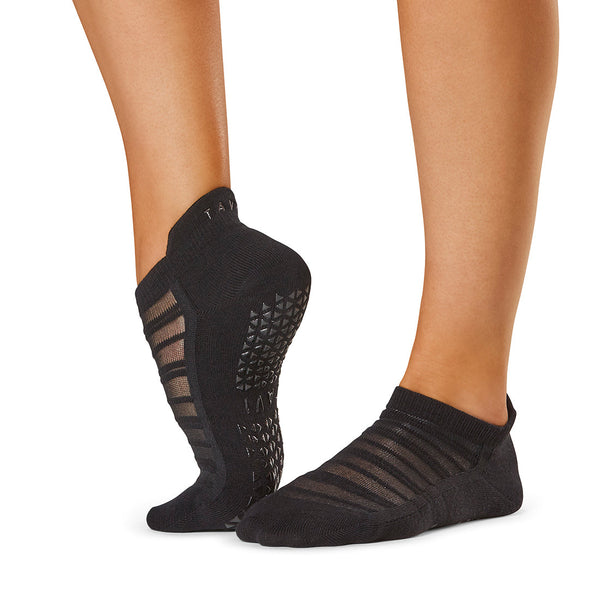 Tavi Aria Grip Socks – The Shop at Equinox
